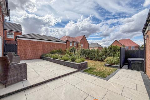 4 bedroom detached house for sale, Westland Drive, Newark NG24