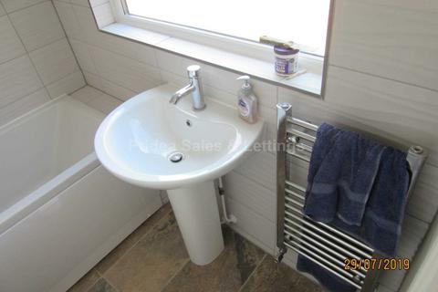 3 bedroom semi-detached house to rent, Victoria Street, Lincoln