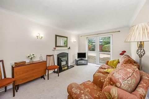 1 bedroom retirement property for sale, Kingswood Court, Chingford