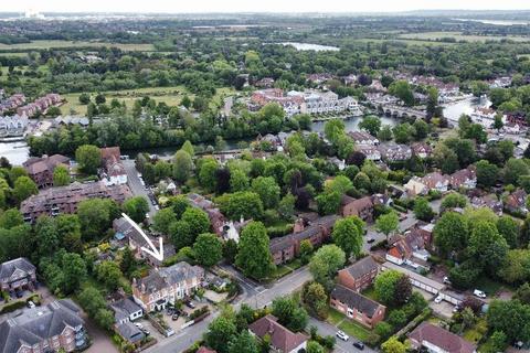 3 bedroom character property for sale, Ray Park Avenue, Maidenhead