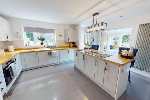 3 bedroom semi-detached house for sale, The Plantations, Low Moor, Bradford