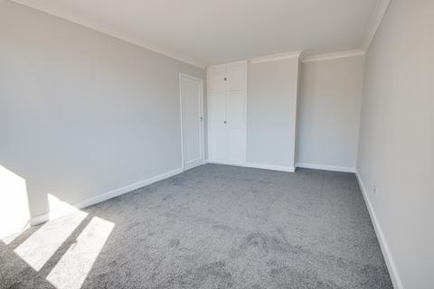 2 bedroom detached bungalow for sale, MIDANBURY! NO FORWARD CHAIN! RECENTLY REFRESHED! VIEWS ACROSS SOUTHAMPTON!