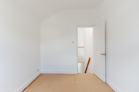 2 bedroom flat to rent, Springfield Avenue, Bristol BS7