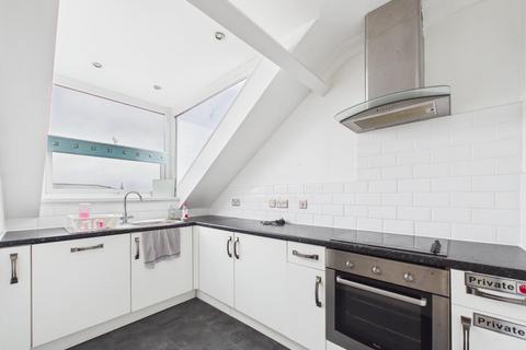 1 bedroom flat to rent, 1 Bed Third Floor Flat, 5 Carlisle Road, Bridlington, YO15 2PH