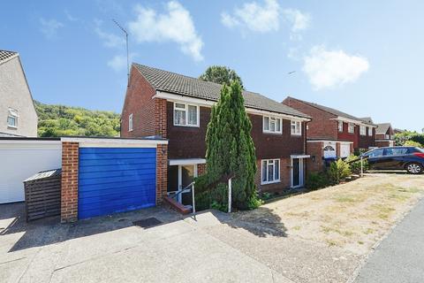 Wagtail Gardens, South Croydon, CR2