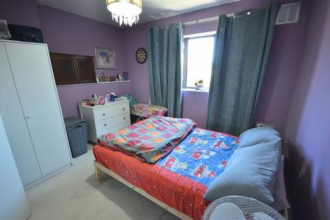 2 bedroom flat to rent, Nortoft Road, Bournemouth BH8