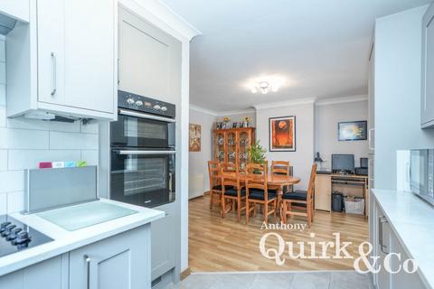 2 bedroom semi-detached bungalow for sale, Cumberland Avenue, Benfleet, SS7