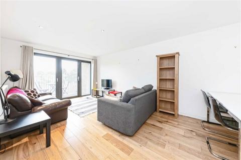 2 bedroom flat to rent, Cowley Road, London SW9
