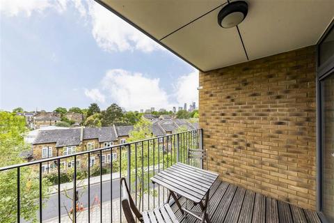 2 bedroom flat to rent, Cowley Road, London SW9