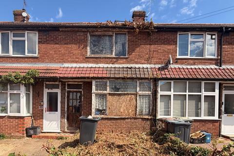2 bedroom terraced house for sale, 25 Peartree Road, Luton, Bedfordshire, LU2 8AZ