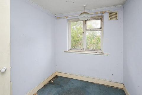 2 bedroom terraced house for sale, 25 Peartree Road, Luton, Bedfordshire, LU2 8AZ