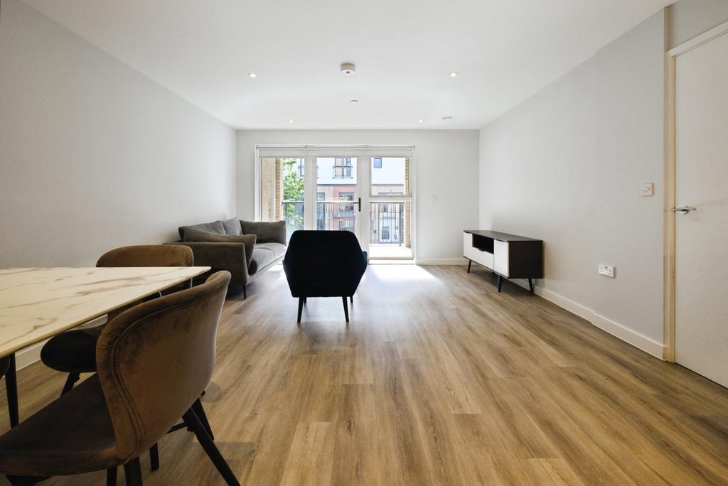 Apartment in Southampton - View 5