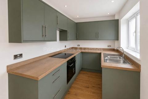 3 bedroom semi-detached house to rent, Boswell Grove, Lincoln