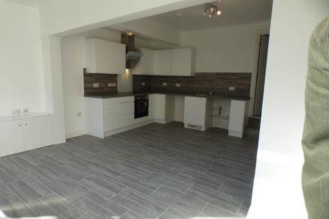 1 bedroom flat to rent, Market Place, Westbury ,