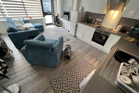 1 bedroom flat to rent, Market Place, Westbury ,