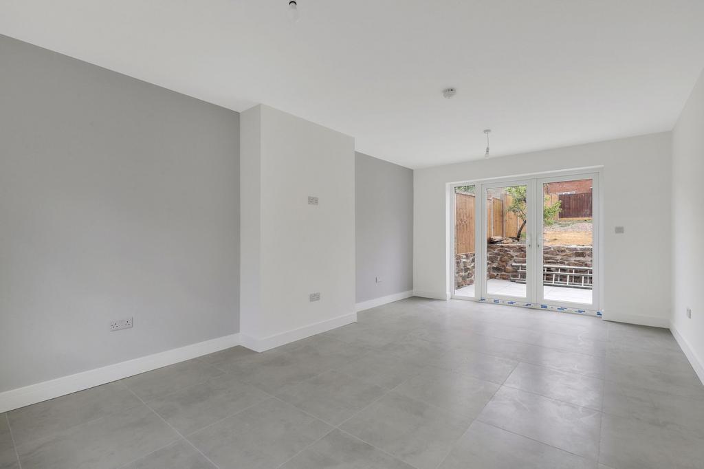 House in Nottingham, New Basford - View 3