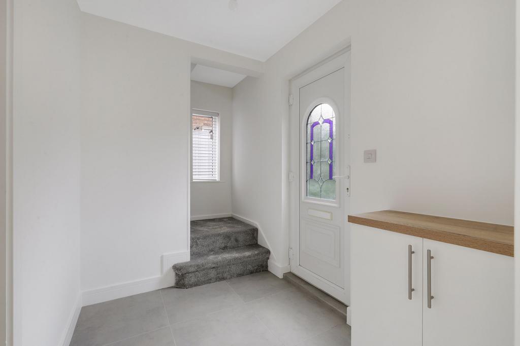House in Nottingham, New Basford - More
