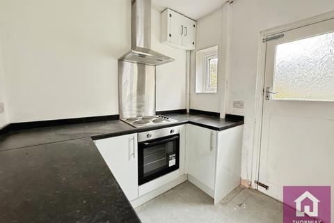2 bedroom end of terrace house to rent, Lilac Avenue, Rossendale BB4