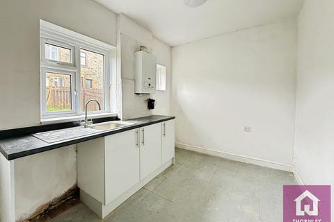2 bedroom end of terrace house to rent, Lilac Avenue, Rossendale BB4