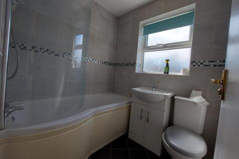 2 bedroom house to rent, Wagtail Drive, TF4 3TR