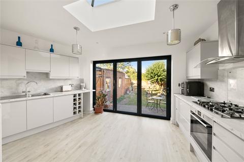 3 bedroom semi-detached house for sale, Field End Road, Ruislip HA4