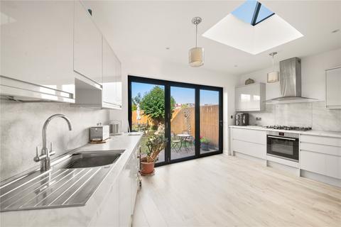 3 bedroom semi-detached house for sale, Field End Road, Ruislip HA4