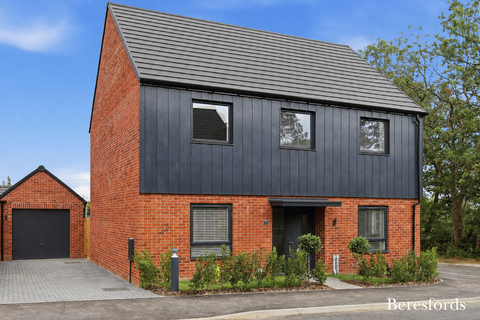Myleswood, Stocks Lane, Kelvedon Hatch, CM15