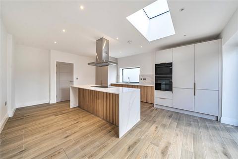 3 bedroom end of terrace house for sale, Hathaway Gardens, London