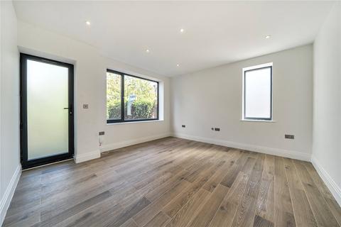 3 bedroom end of terrace house for sale, Hathaway Gardens, London