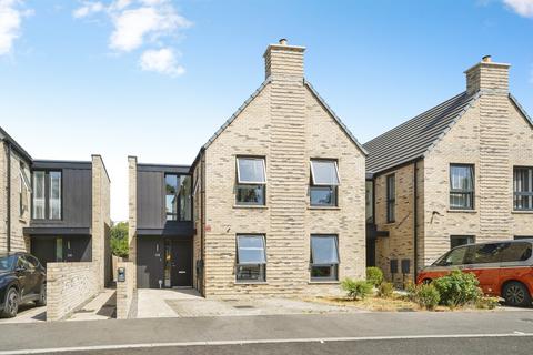 4 bedroom detached house for sale, Utah Court, Highworth, Swindon