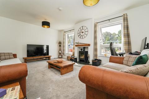 4 bedroom detached house for sale, Utah Court, Highworth, Swindon