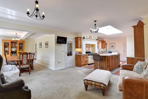 5 bedroom detached house for sale, Biddenden Road, St. Michaels