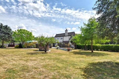 5 bedroom detached house for sale, Biddenden Road, St. Michaels