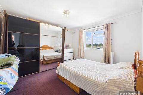 3 bedroom semi-detached house for sale, Finch Road, Reading RG6