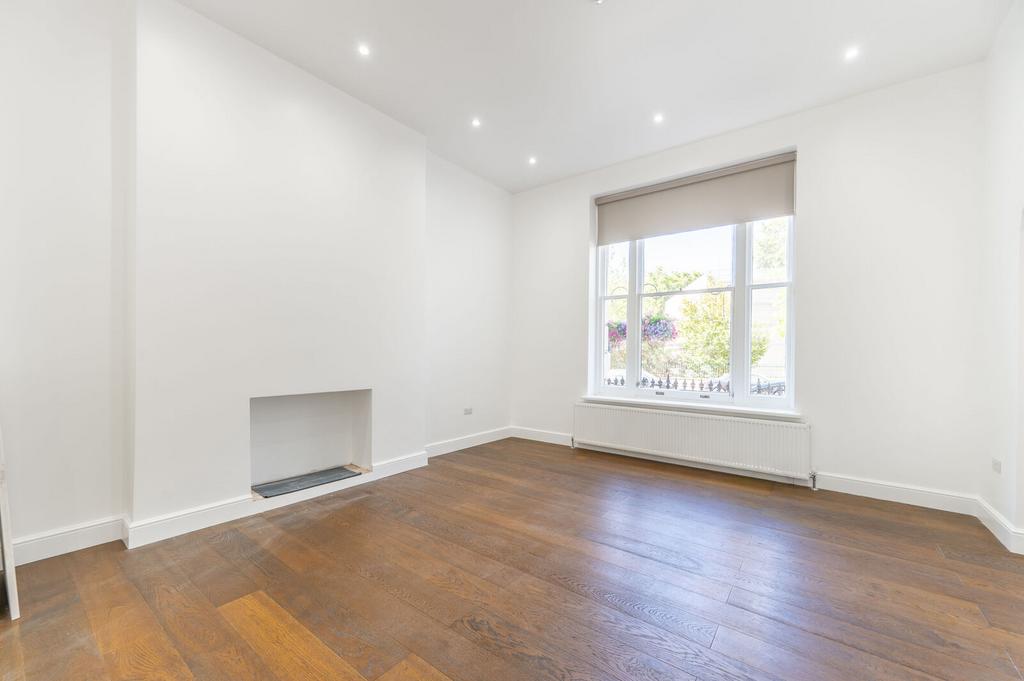 Apartment in London - View 5