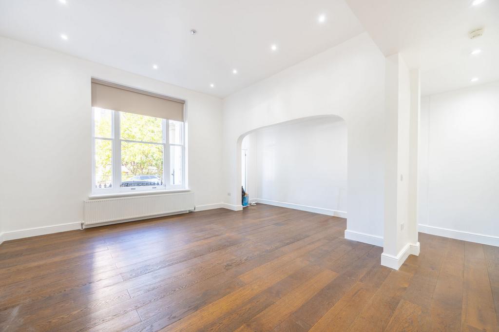 Apartment in London - View 2