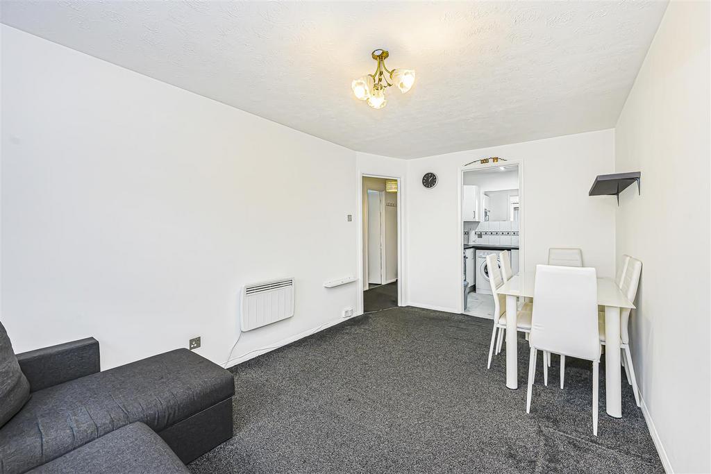 Apartment in London - More