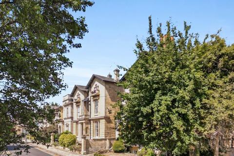 1 bedroom flat for sale, Eldon Square, Reading
