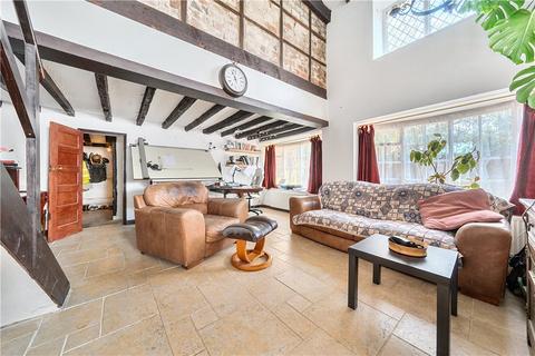 2 bedroom semi-detached house for sale, Middlebridge Street, Romsey, Hampshire