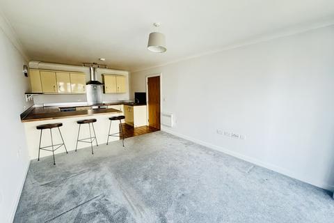2 bedroom apartment to rent, River Walk, Penarth, CF64