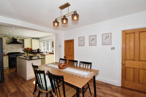 3 bedroom semi-detached house for sale, The Parade, Fleckney, Leicestershire, LE8