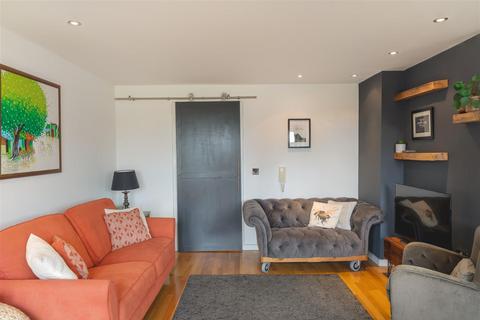 2 bedroom apartment for sale, Gotts Road, Leeds LS12
