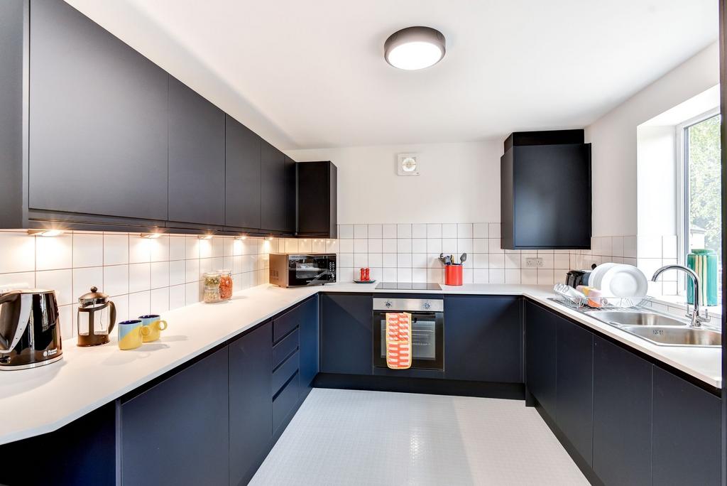Garrick Road, Bath BA2