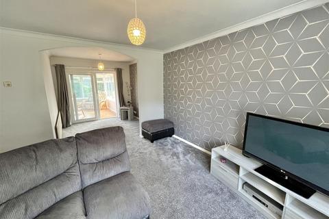 3 bedroom link detached house for sale, Pennine Road, Glossop