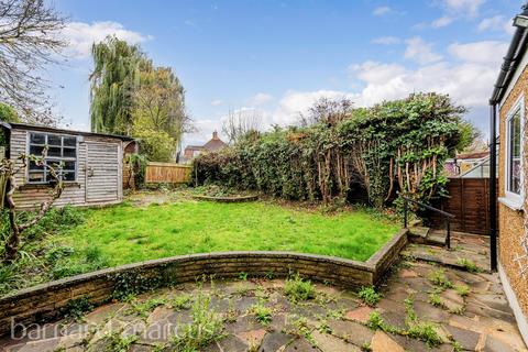 3 bedroom house to rent, Somerset Close, NEW MALDEN