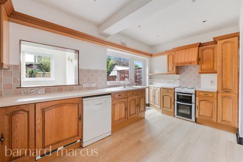 3 bedroom house to rent, Somerset Close, NEW MALDEN