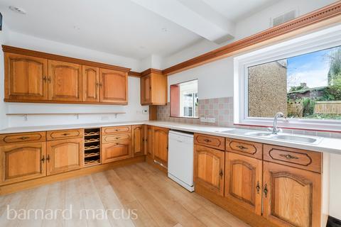 3 bedroom house to rent, Somerset Close, NEW MALDEN