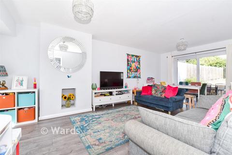 3 bedroom semi-detached house for sale, Firs Close, Aylesford ME20