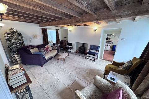 3 bedroom detached house to rent, Woodbine Cottage, Wormhill