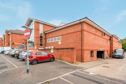 1 bedroom apartment for sale, Bells Hill Green, Stoke Poges  SL2